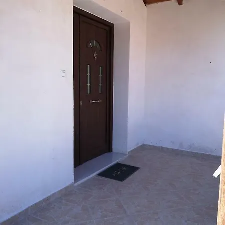 Leos's House *
